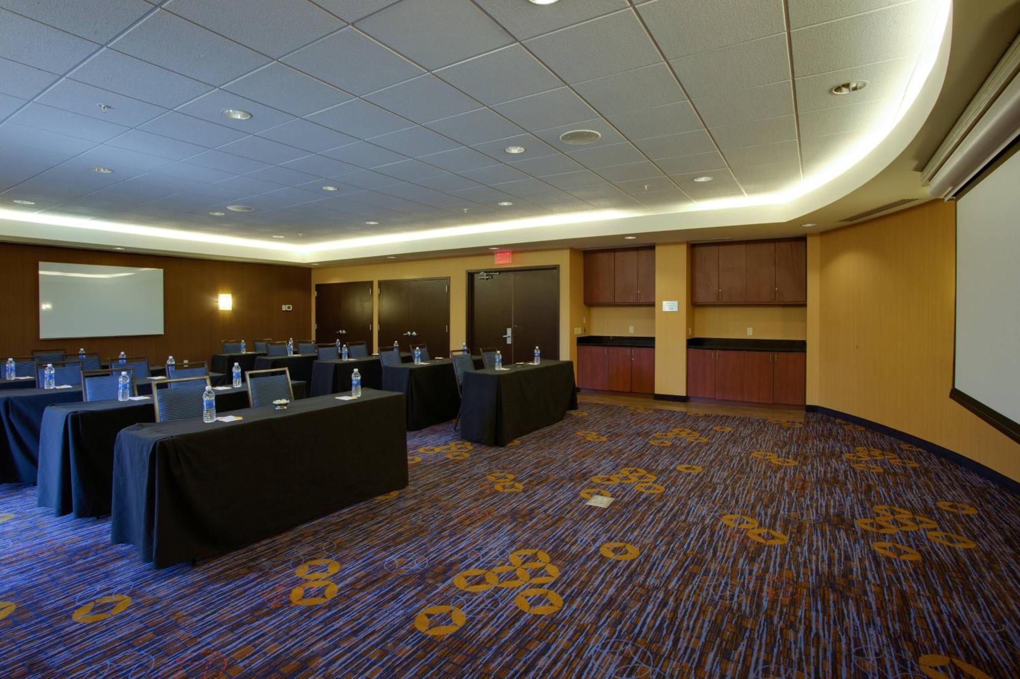 Courtyard Republic Airport Long Island/Farmingdale Hotel Luaran gambar